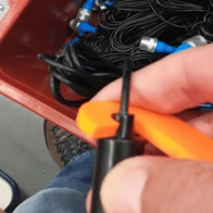 Outil de nettoyage de colle